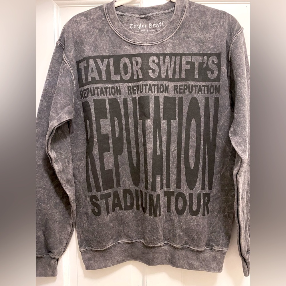 Taylor Swift Reputation Stadium Tour Crewneck Sweater SMALL